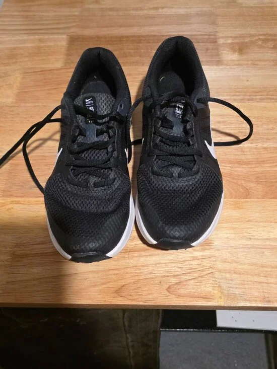 Nike Running shoes Size 7 - Picture 3 of 4